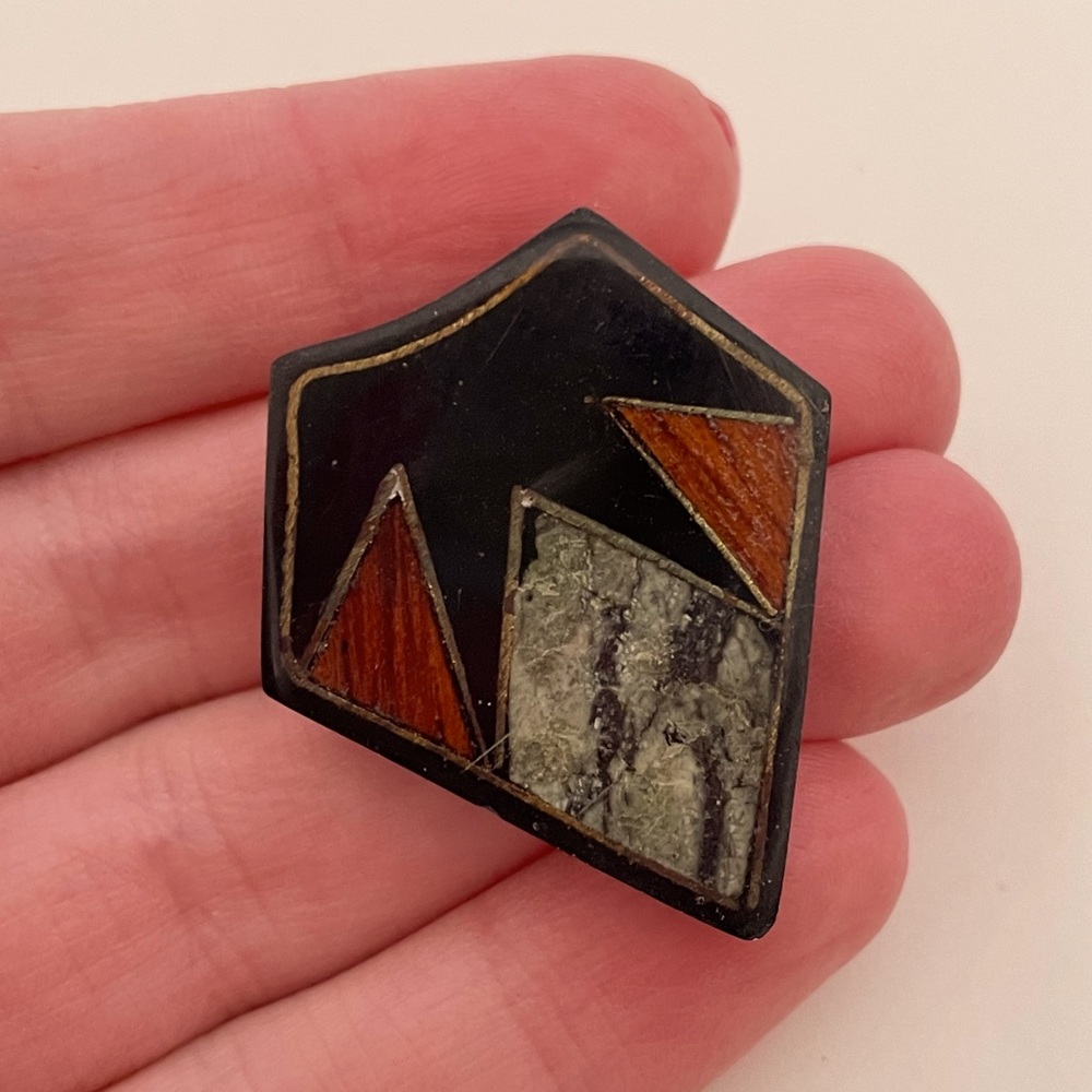 Vintage Plastic Diamond Shaped Dainty Goth Geometric Valentines Day Pin / Brooch